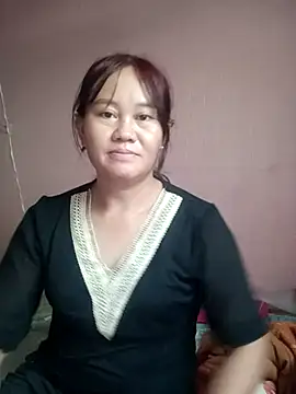 GinieBaby live cam on StripChat