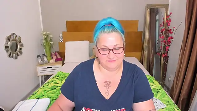 Sugarmommy_69X live cam on StripChat