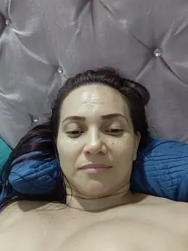 Amanda39 live cam on StripChat