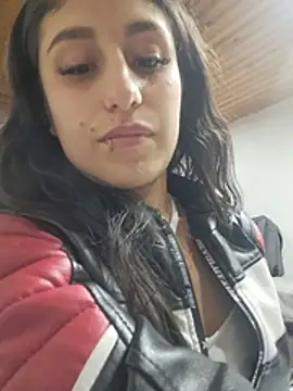 Princesstiny live cam on StripChat