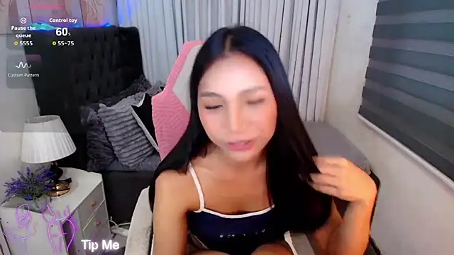 fuckingnaughtyjade live cam