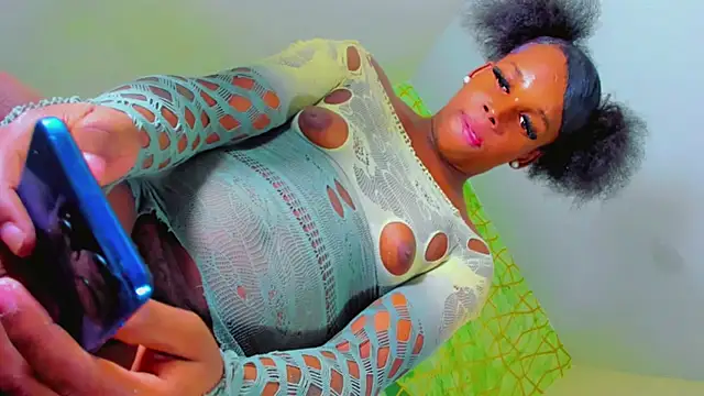 Model: Queens_cortez