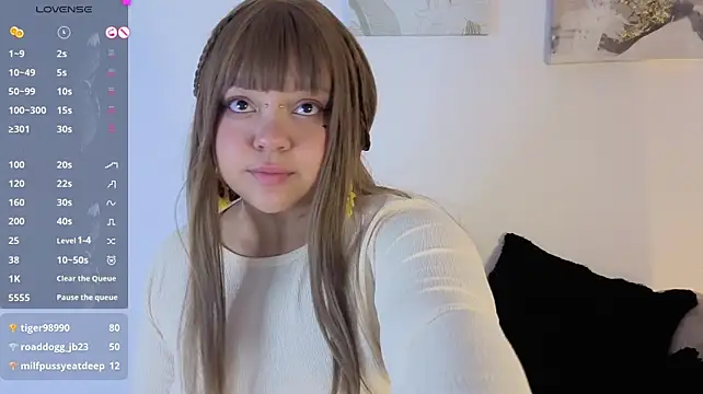 Mia_Bloom01