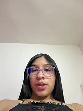 Danaeluxe live cam on StripChat