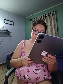 Eimy__saenz live cam on StripChat