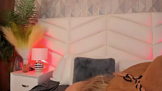 Lizzi_Hotman_