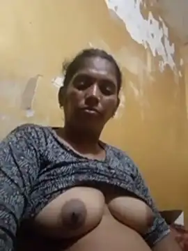 Rachana_Lodhi live cam on StripChat