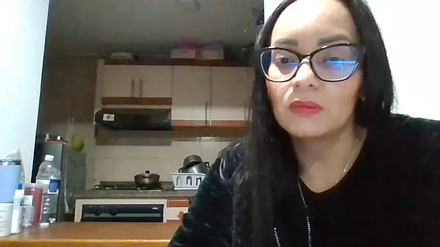 sarita_star live cam on StripChat