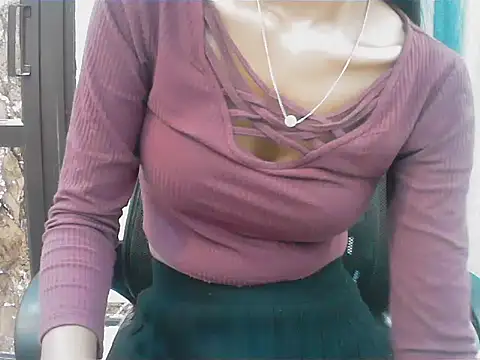 school_fantasy live cam on StripChat