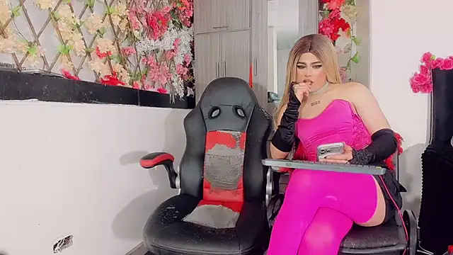 thiara_veky_ (G young) - KISS FRENCH + SUCK TONGUE +SUCK COCK