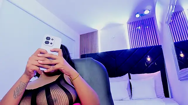 lia_mariana live cam on StripChat