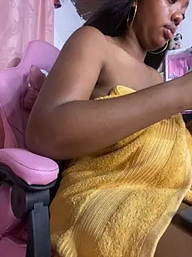 MonicaSex_ live cam on StripChat