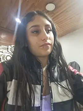 Princesstiny live cam on StripChat
