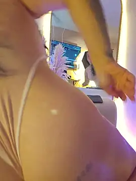 Rhea_Lux