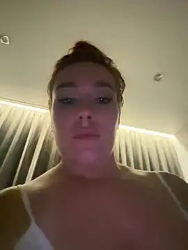 Sweet_lollipop25 live cam on StripChat
