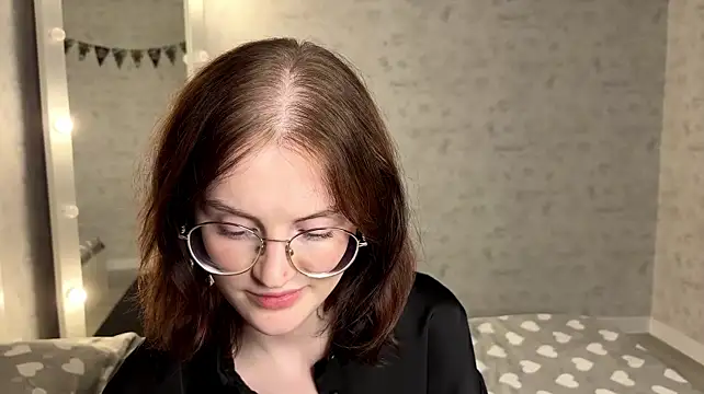FakeLamb live cam on StripChat