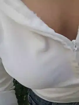 Thobaby112 live cam on StripChat