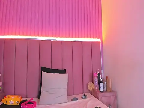 queenstarhy live cam on StripChat