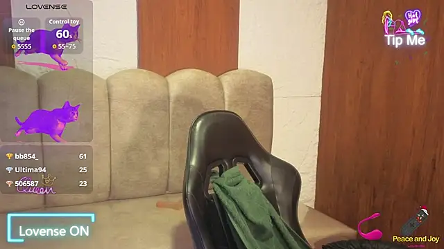 Victorycat_v live cam on StripChat