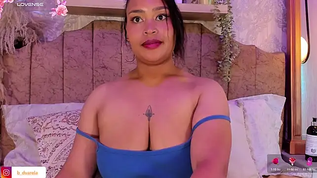 Bianca_DVarela live cam on StripChat