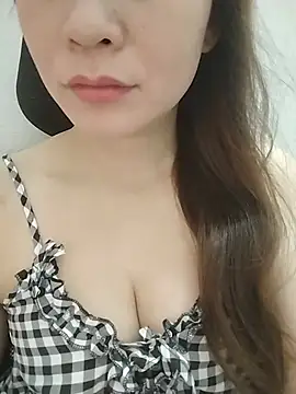 Snail_niE live cam on StripChat