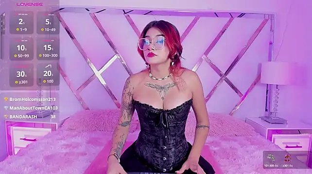 mia_cherryy live cam on StripChat