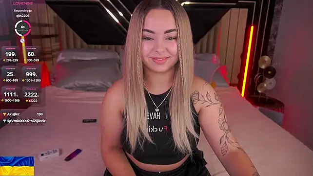 SusieWood live cam on StripChat