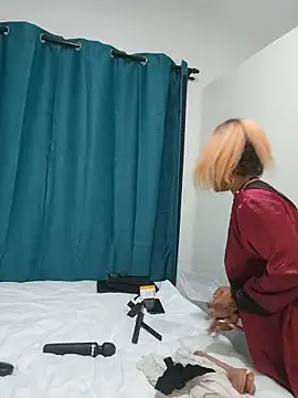 Indianbrownie live cam on StripChat