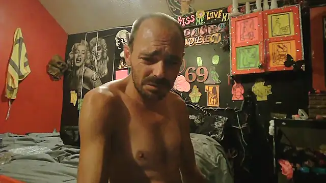 daddyandsplashqueen (Ask my age) - Flash titties