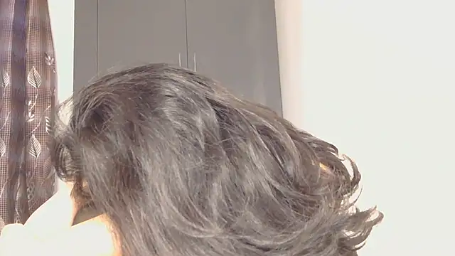 naira_fit (F young) - ak din ma hone vale goal show full body
