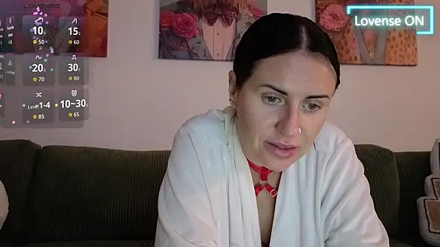 ViolettBaby live cam on StripChat