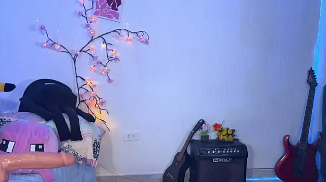 Lil_Belaa live cam on StripChat