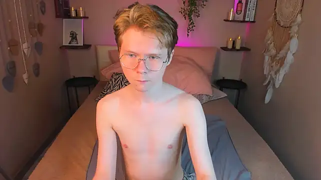 danielsanders (M young) - Spank my ass red