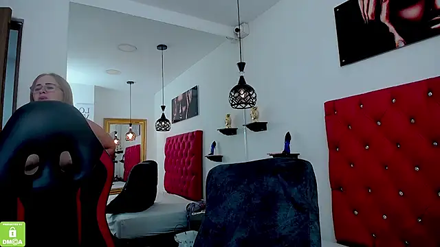 Gaby_Parkert live cam on StripChat