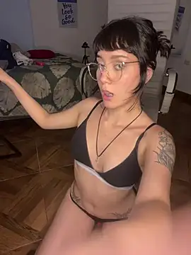 Nixie__ live cam on StripChat