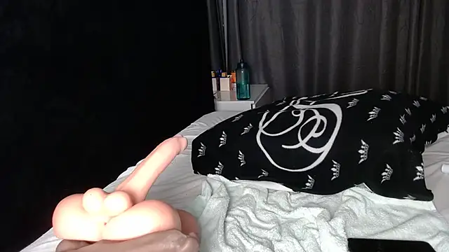 tigger_kitty live cam on StripChat