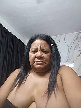 Shanttal0272 live cam on StripChat
