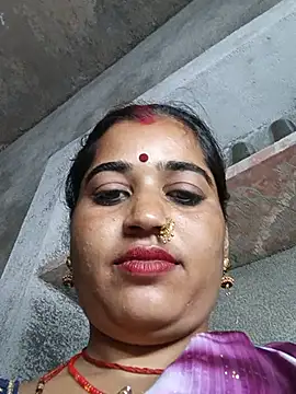 Hot_kamla live cam on StripChat