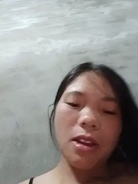 qwe13qwe121 live cam on StripChat