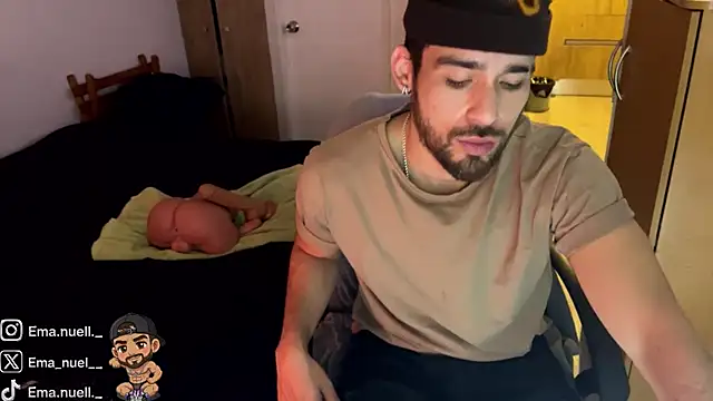 Emanuell__ live cam on StripChat