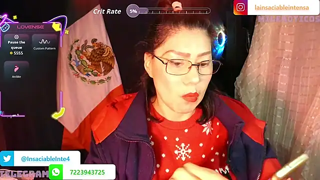 LaInsaciableIntensa live cam on StripChat