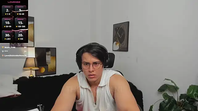thom_ohtani (M young) - striptease