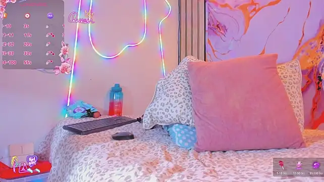 Violet_horny05