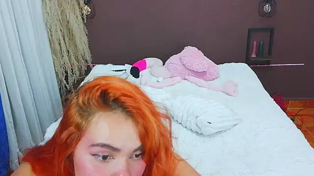 latinahotdivas1 live cam on StripChat
