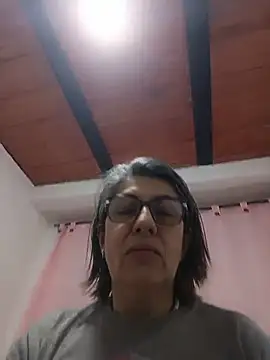 nocturnewhisper live cam on StripChat