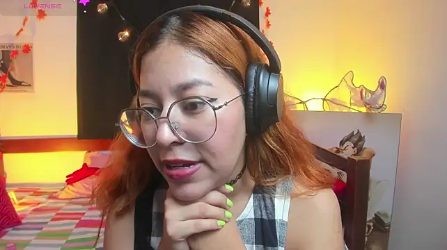 Juless_x live cam on StripChat
