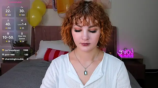 Kira__Fluffy live cam on StripChat