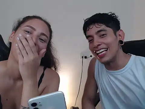 XSweetPleasureX live cam on StripChat