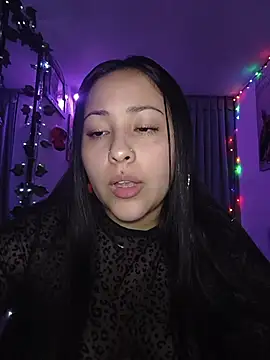 Bella-Gema live cam on StripChat