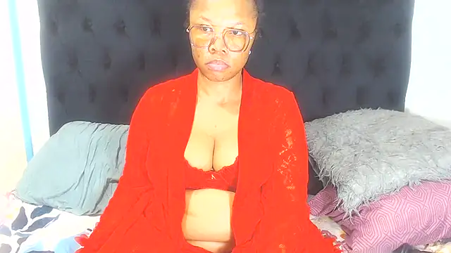 BootyClitQueen live cam on StripChat